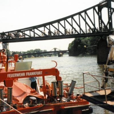 Flb045